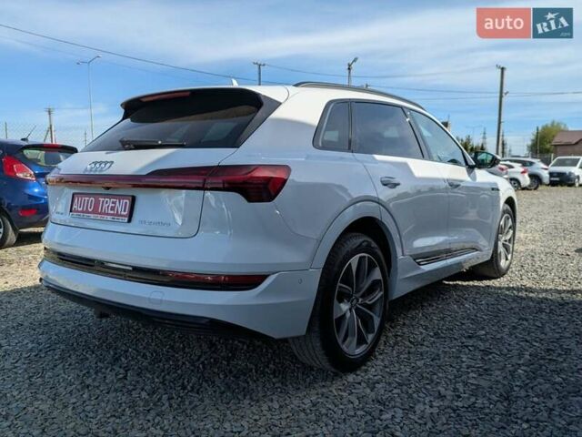 Ауді E-Tron 2020 у Львові на Automoto.ua Білий Ауді E-Tron, об'ємом двигуна 0 л та пробігом 66 тис. км за 31350 $, фото 6 на Automoto.ua