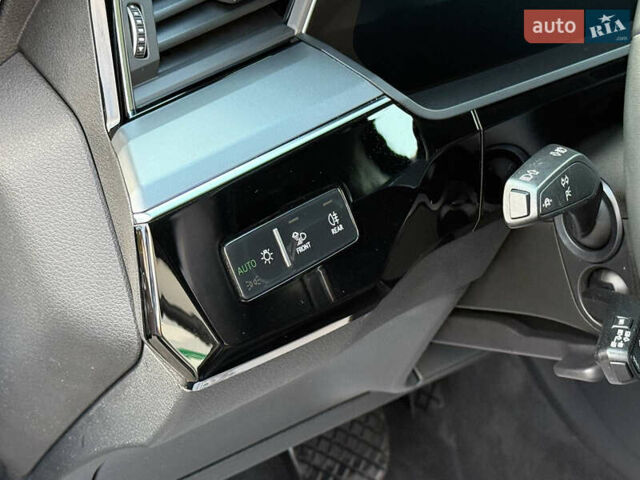 Белый Ауди E-Tron, объемом двигателя 0 л и пробегом 198 тыс. км за 27400 $, фото 35 на Automoto.ua