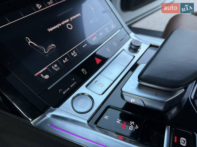 Ауді E-Tron 2020 у Львові на Automoto.ua Білий Ауді E-Tron, об'ємом двигуна 0 л та пробігом 156 тис. км за 29500 $, фото 62 на Automoto.ua