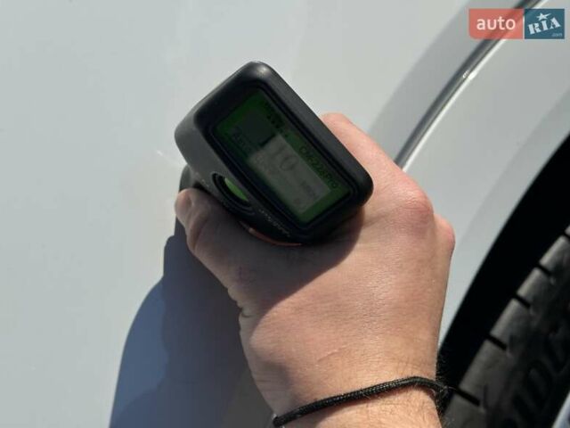 Белый Ауди E-Tron, объемом двигателя 0 л и пробегом 100 тыс. км за 36500 $, фото 57 на Automoto.ua