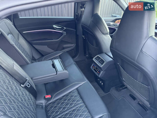 Белый Ауди E-Tron, объемом двигателя 0 л и пробегом 77 тыс. км за 37900 $, фото 51 на Automoto.ua