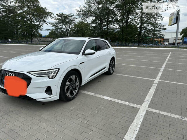 Білий Ауді E-Tron, об'ємом двигуна 0 л та пробігом 30 тис. км за 55700 $, фото 1 на Automoto.ua