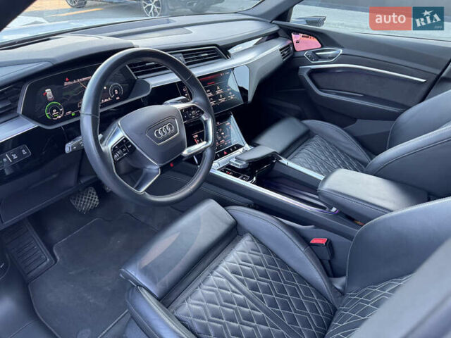 Белый Ауди E-Tron, объемом двигателя 0 л и пробегом 77 тыс. км за 37900 $, фото 23 на Automoto.ua