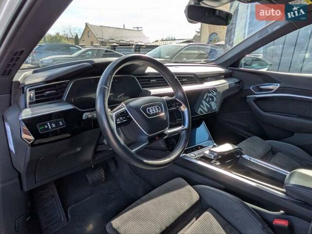 Білий Ауді E-Tron, об'ємом двигуна 0 л та пробігом 66 тис. км за 29950 $, фото 8 на Automoto.ua