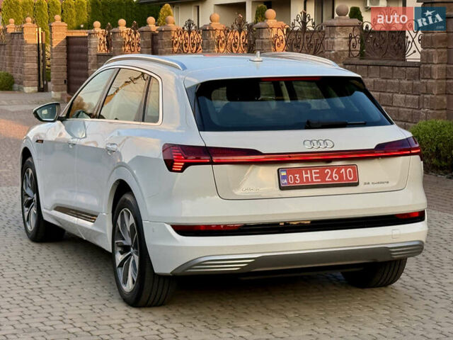 Белый Ауди E-Tron, объемом двигателя 0 л и пробегом 198 тыс. км за 27700 $, фото 15 на Automoto.ua