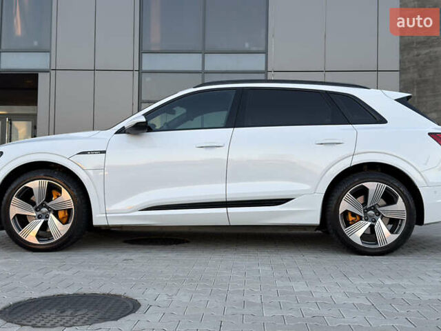 Білий Ауді E-Tron, об'ємом двигуна 0 л та пробігом 89 тис. км за 33500 $, фото 4 на Automoto.ua