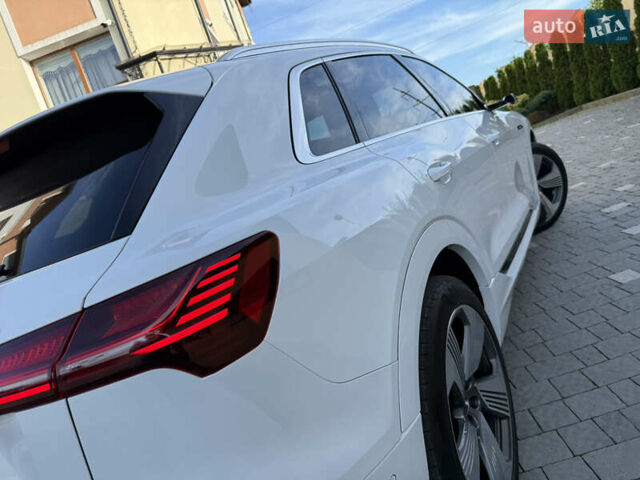 Ауди E-Tron 2020 в Дрогобыче на Automoto.ua Белый Ауди E-Tron, объемом двигателя 0 л и пробегом 156 тыс. км за 29900 $, фото 43 на Automoto.ua