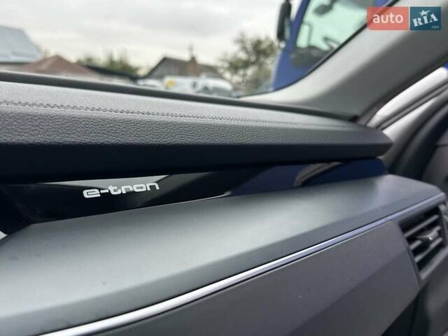 Белый Ауди E-Tron, объемом двигателя 0 л и пробегом 145 тыс. км за 22800 $, фото 69 на Automoto.ua