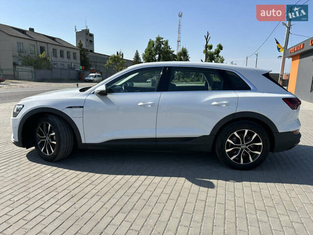 Ауди E-Tron 2020 в Червонограде на Automoto.ua Белый Ауди E-Tron, объемом двигателя 0 л и пробегом 181 тыс. км за 21796 $, фото 7 на Automoto.ua