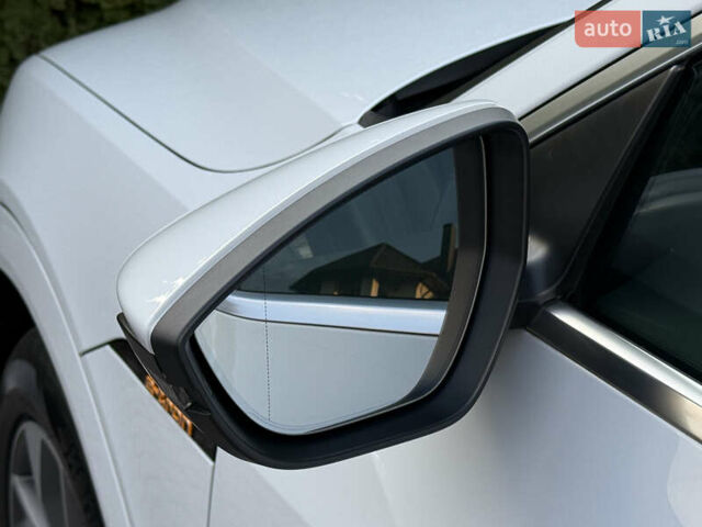 Белый Ауди E-Tron, объемом двигателя 0 л и пробегом 198 тыс. км за 27800 $, фото 72 на Automoto.ua