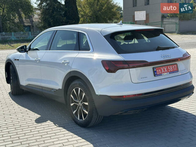 Белый Ауди E-Tron, объемом двигателя 0 л и пробегом 181 тыс. км за 21785 $, фото 7 на Automoto.ua
