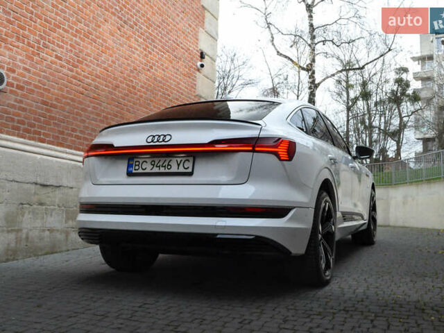 Білий Ауді E-Tron, об'ємом двигуна 0 л та пробігом 70 тис. км за 37000 $, фото 4 на Automoto.ua