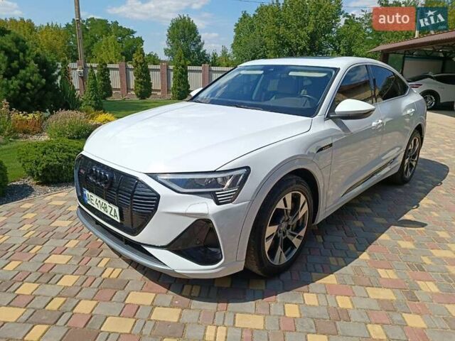 Белый Ауди E-Tron, объемом двигателя 0 л и пробегом 92 тыс. км за 32500 $, фото 21 на Automoto.ua