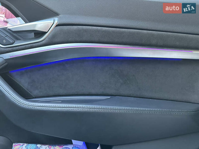 Белый Ауди E-Tron, объемом двигателя 0 л и пробегом 76 тыс. км за 30500 $, фото 9 на Automoto.ua