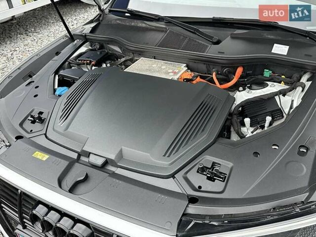 Белый Ауди E-Tron, объемом двигателя 0 л и пробегом 145 тыс. км за 22800 $, фото 99 на Automoto.ua