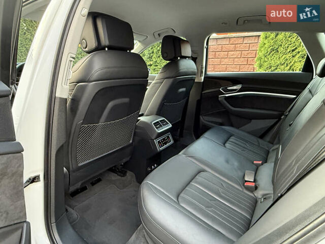 Белый Ауди E-Tron, объемом двигателя 0 л и пробегом 198 тыс. км за 27800 $, фото 39 на Automoto.ua