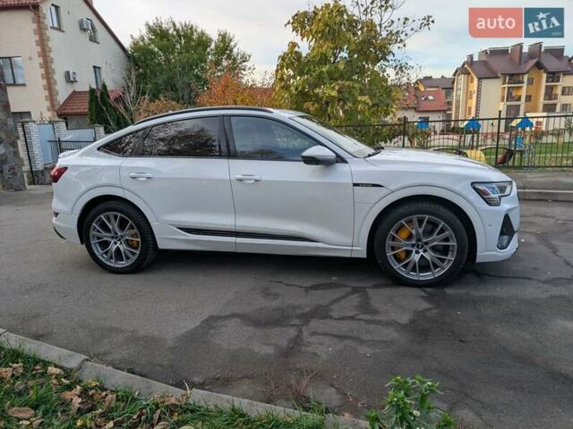 Ауді E-Tron 2020 у Чернівцях на Automoto.ua Білий Ауді E-Tron, об'ємом двигуна 0 л та пробігом 291 тис. км за 27600 $, фото 10 на Automoto.ua