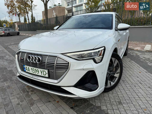 Білий Ауді E-Tron, об'ємом двигуна 0 л та пробігом 104 тис. км за 35000 $, фото 8 на Automoto.ua