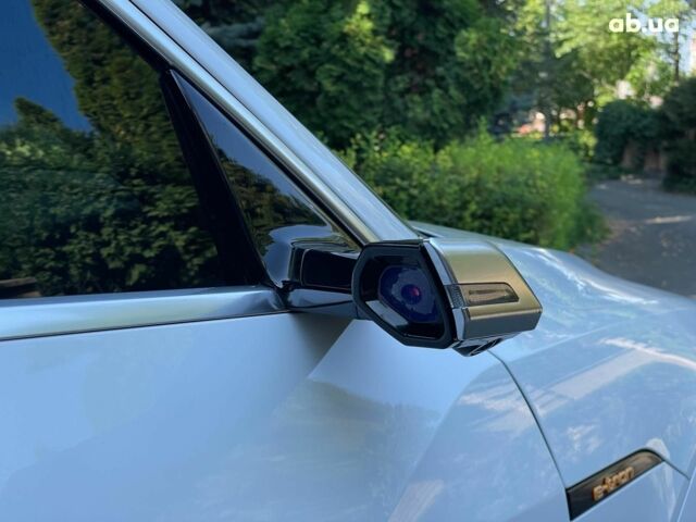 Белый Ауди E-Tron, объемом двигателя 0 л и пробегом 93 тыс. км за 31440 $, фото 12 на Automoto.ua