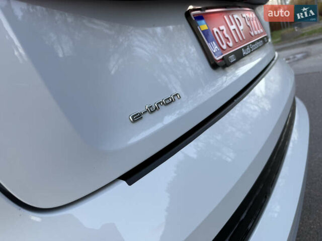 Ауді E-Tron 2020 у Львові на Automoto.ua Білий Ауді E-Tron, об'ємом двигуна 0 л та пробігом 156 тис. км за 29500 $, фото 36 на Automoto.ua