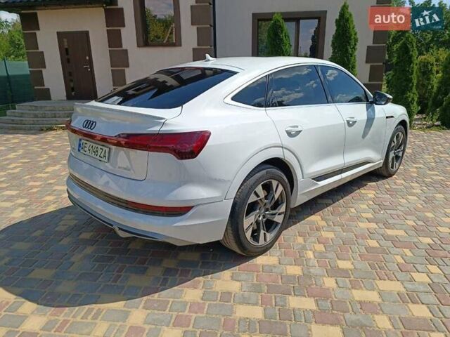 Белый Ауди E-Tron, объемом двигателя 0 л и пробегом 92 тыс. км за 32500 $, фото 2 на Automoto.ua