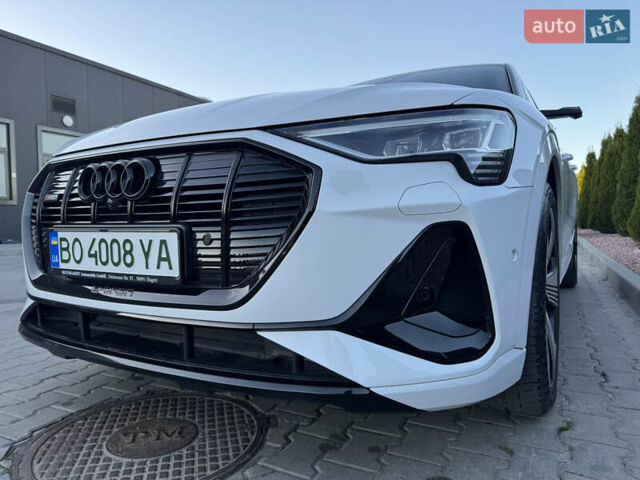 Белый Ауди E-Tron, объемом двигателя 0 л и пробегом 77 тыс. км за 37900 $, фото 5 на Automoto.ua