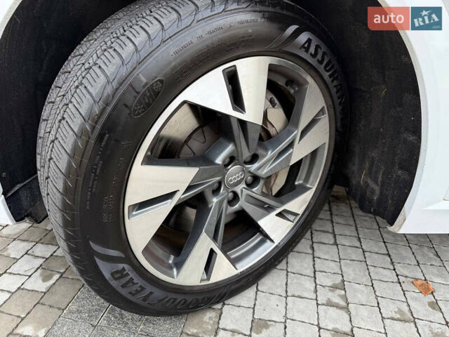 Белый Ауди E-Tron, объемом двигателя 0 л и пробегом 104 тыс. км за 33200 $, фото 38 на Automoto.ua