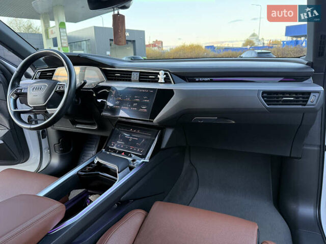 Ауді E-Tron 2020 у Львові на Automoto.ua Білий Ауді E-Tron, об'ємом двигуна 0 л та пробігом 156 тис. км за 29500 $, фото 74 на Automoto.ua