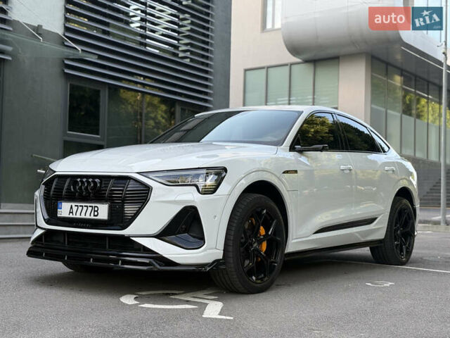 Белый Ауди E-Tron, объемом двигателя 0 л и пробегом 95 тыс. км за 39999 $, фото 1 на Automoto.ua