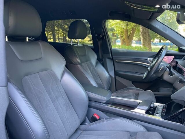 Белый Ауди E-Tron, объемом двигателя 0 л и пробегом 93 тыс. км за 31440 $, фото 17 на Automoto.ua