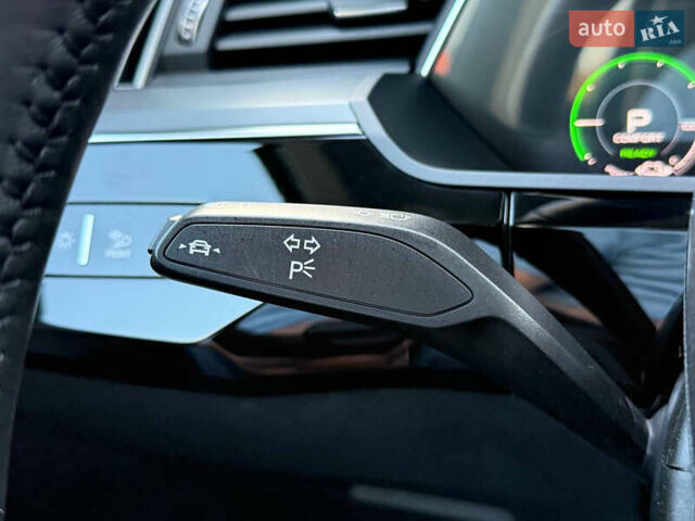 Белый Ауди E-Tron, объемом двигателя 0 л и пробегом 198 тыс. км за 27400 $, фото 95 на Automoto.ua
