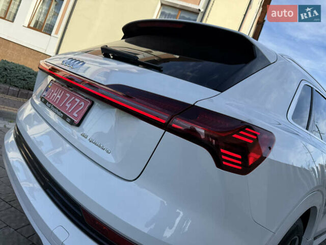 Ауди E-Tron 2020 в Дрогобыче на Automoto.ua Белый Ауди E-Tron, объемом двигателя 0 л и пробегом 156 тыс. км за 29900 $, фото 41 на Automoto.ua