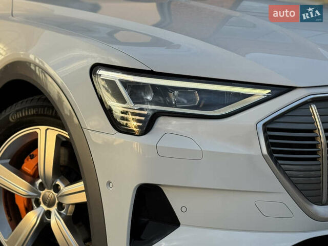 Ауди E-Tron 2020 в Тернополе на Automoto.ua Белый Ауди E-Tron, объемом двигателя 0 л и пробегом 98 тыс. км за 29999 $, фото 11 на Automoto.ua