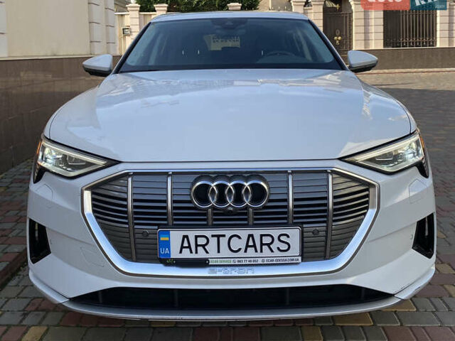 Білий Ауді E-Tron, об'ємом двигуна 0 л та пробігом 56 тис. км за 35900 $, фото 2 на Automoto.ua