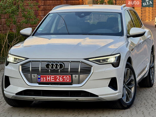 Белый Ауди E-Tron, объемом двигателя 0 л и пробегом 198 тыс. км за 27700 $, фото 7 на Automoto.ua