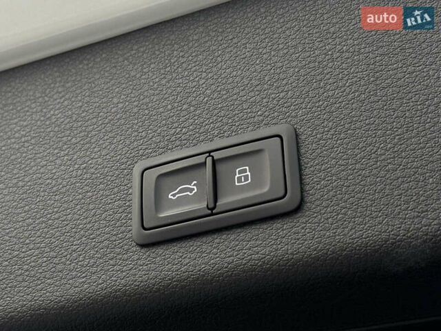 Білий Ауді E-Tron, об'ємом двигуна 0 л та пробігом 98 тис. км за 29700 $, фото 56 на Automoto.ua