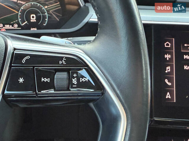 Белый Ауди E-Tron, объемом двигателя 0 л и пробегом 198 тыс. км за 27400 $, фото 92 на Automoto.ua