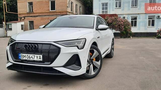 Белый Ауди E-Tron, объемом двигателя 0 л и пробегом 89 тыс. км за 41500 $, фото 2 на Automoto.ua