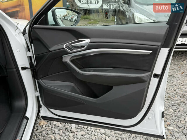 Белый Ауди E-Tron, объемом двигателя 0 л и пробегом 144 тыс. км за 29999 $, фото 41 на Automoto.ua