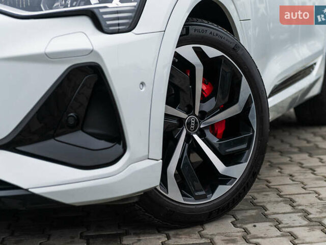 Білий Ауді E-Tron, об'ємом двигуна 0 л та пробігом 57 тис. км за 50555 $, фото 1 на Automoto.ua