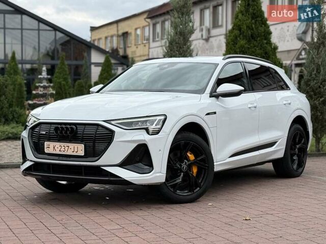 Белый Ауди E-Tron, объемом двигателя 0 л и пробегом 140 тыс. км за 31449 $, фото 5 на Automoto.ua
