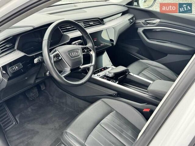 Білий Ауді E-Tron, об'ємом двигуна 0 л та пробігом 36 тис. км за 32500 $, фото 13 на Automoto.ua