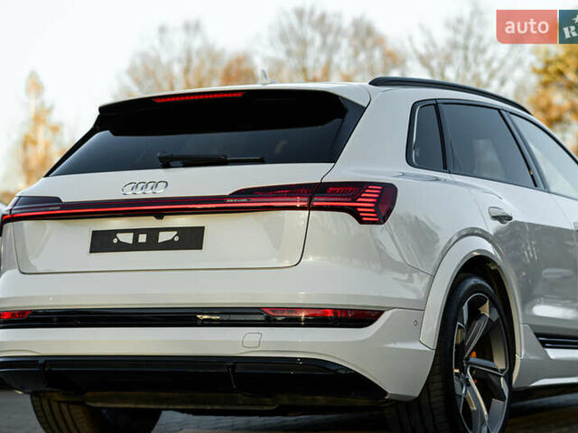 Белый Ауди E-Tron, объемом двигателя 0 л и пробегом 73 тыс. км за 46990 $, фото 7 на Automoto.ua