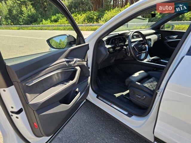 Белый Ауди E-Tron, объемом двигателя 0 л и пробегом 53 тыс. км за 44999 $, фото 44 на Automoto.ua