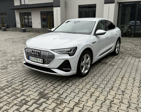 Белый Ауди E-Tron, объемом двигателя 0 л и пробегом 140 тыс. км за 33490 $, фото 2 на Automoto.ua