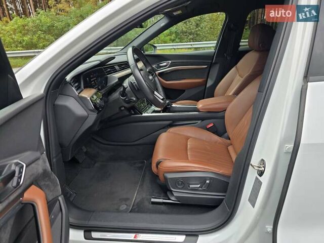 Белый Ауди E-Tron, объемом двигателя 0 л и пробегом 68 тыс. км за 39999 $, фото 40 на Automoto.ua