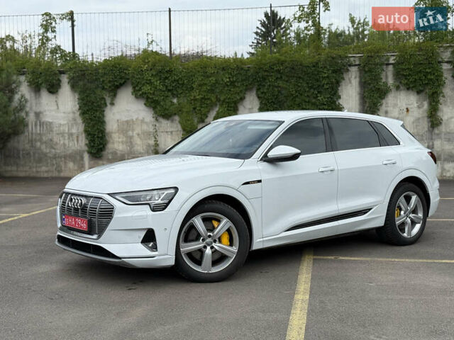 Білий Ауді E-Tron, об'ємом двигуна 0 л та пробігом 35 тис. км за 29999 $, фото 4 на Automoto.ua
