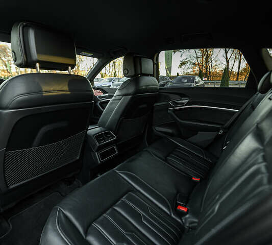 Белый Ауди E-Tron, объемом двигателя 0 л и пробегом 73 тыс. км за 46990 $, фото 49 на Automoto.ua