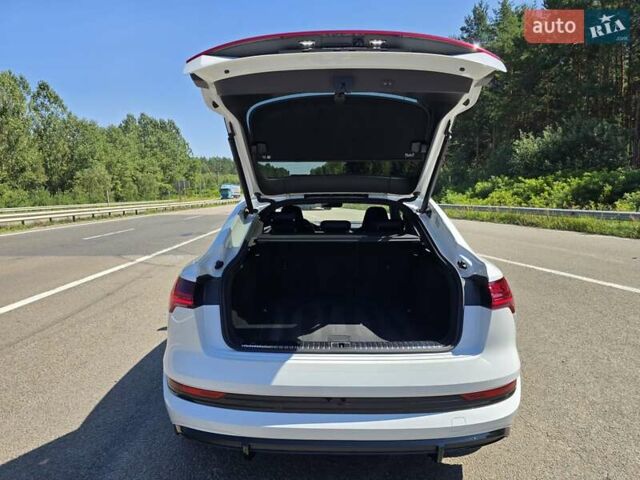 Белый Ауди E-Tron, объемом двигателя 0 л и пробегом 53 тыс. км за 44999 $, фото 41 на Automoto.ua