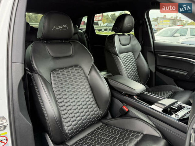 Белый Ауди E-Tron, объемом двигателя 0 л и пробегом 144 тыс. км за 29999 $, фото 37 на Automoto.ua